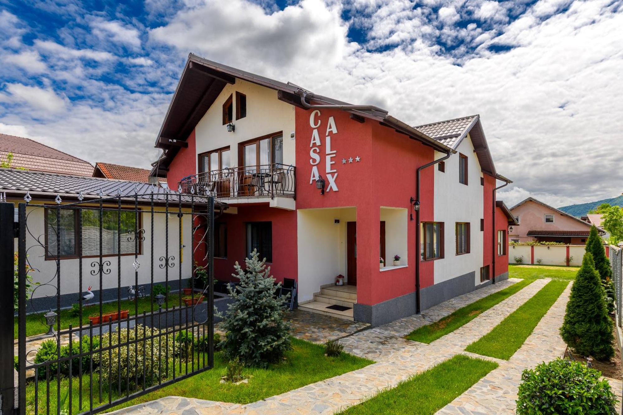 Отель Casa Alex Кэлимэнешти Экстерьер фото