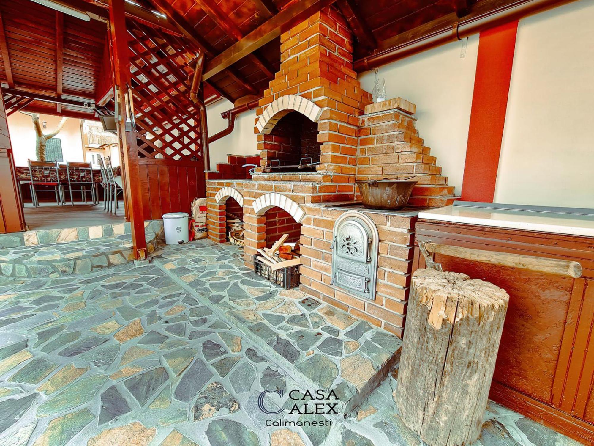 Отель Casa Alex Кэлимэнешти Экстерьер фото